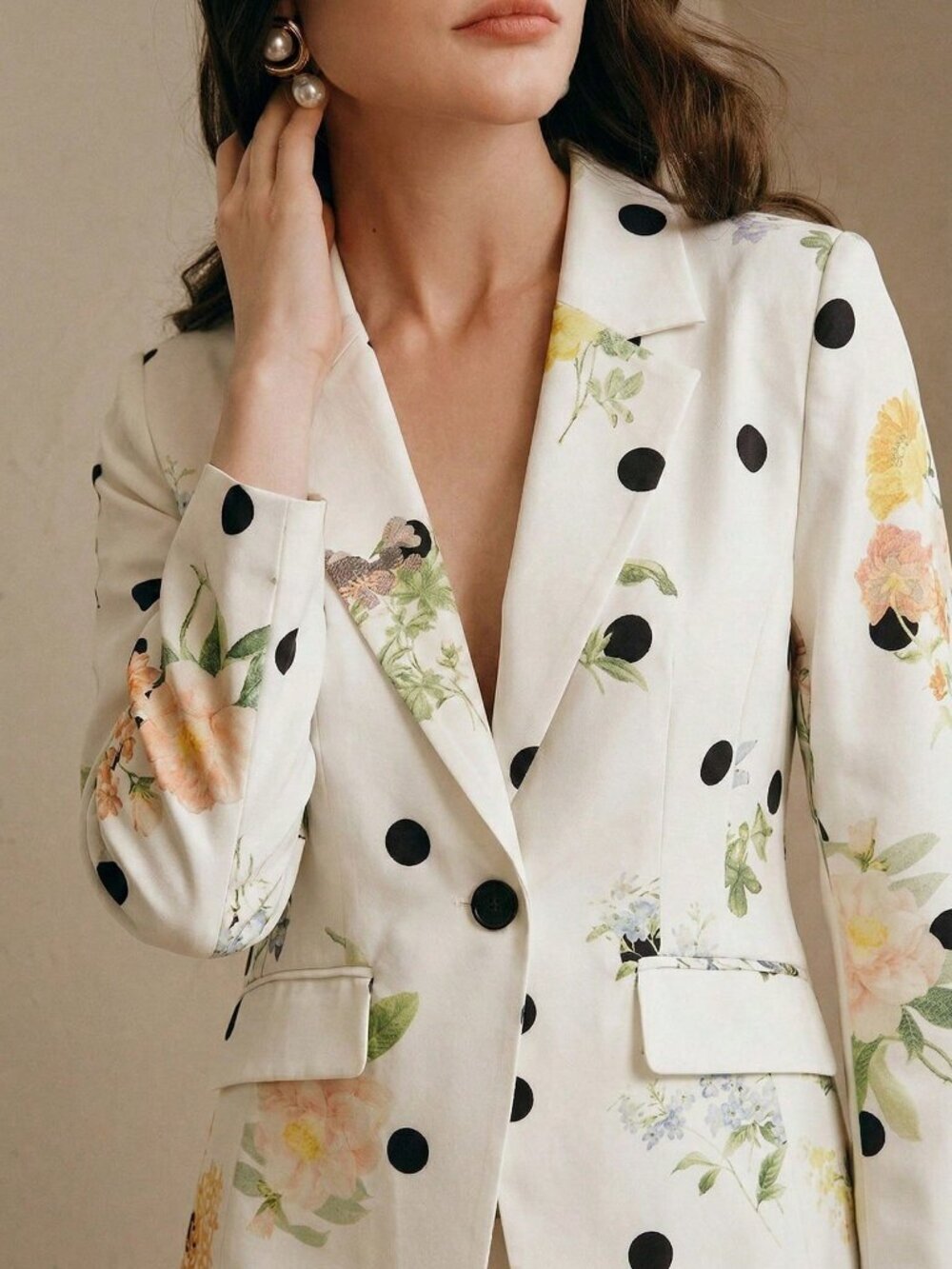 White Elegant Women's Polka Dot & Floral Cinched Waist Blazer - Picture 3 of 7